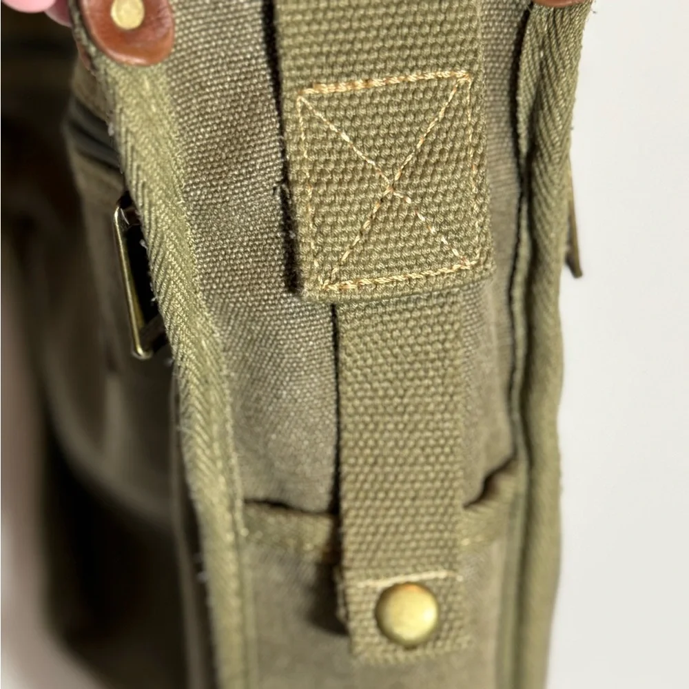 Women's Cargolt Hailey Crossbody Purse Olive - Picture 6 of 14